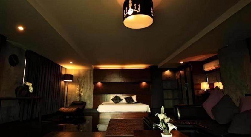B2 Black Business And Budget Hotel Chiang Mai Exterior photo