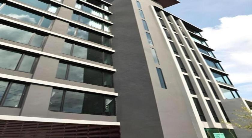 B2 Black Business And Budget Hotel Chiang Mai Exterior photo