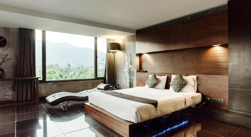 B2 Black Business And Budget Hotel Chiang Mai Exterior photo