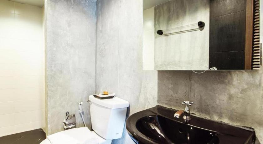 B2 Black Business And Budget Hotel Chiang Mai Exterior photo