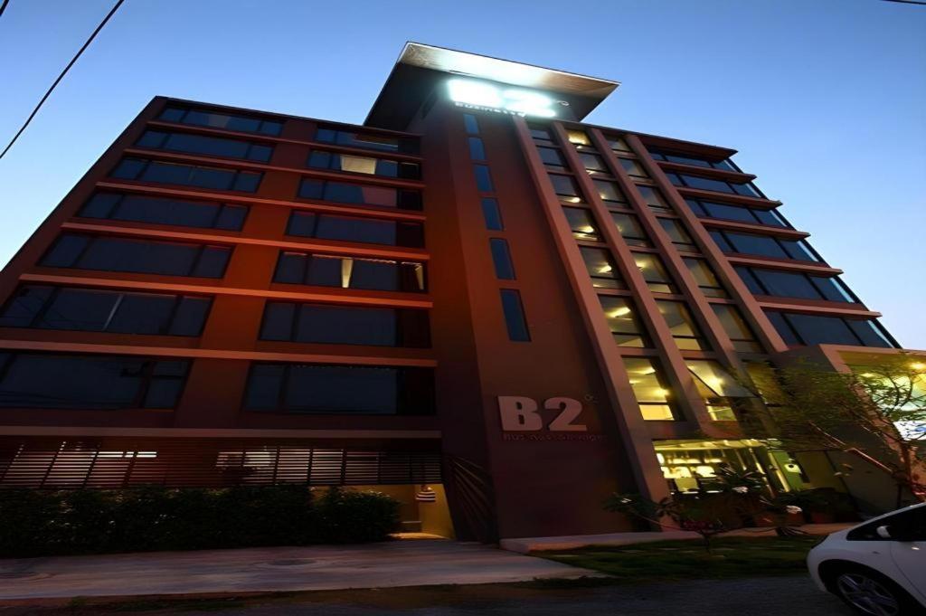 B2 Black Business And Budget Hotel Chiang Mai Exterior photo